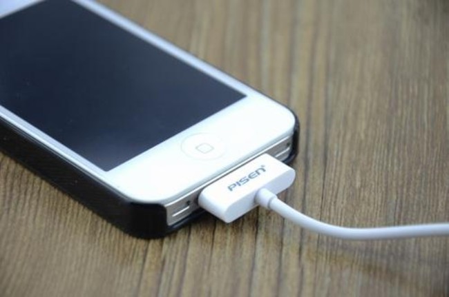 2-確認沒有使用iphone的充電線給ipad充電